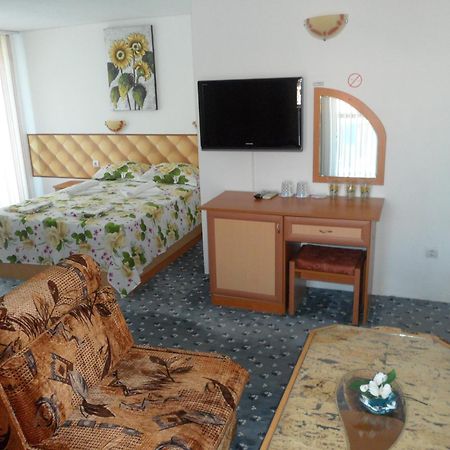 Sianie Guest House 라브다 외부 사진