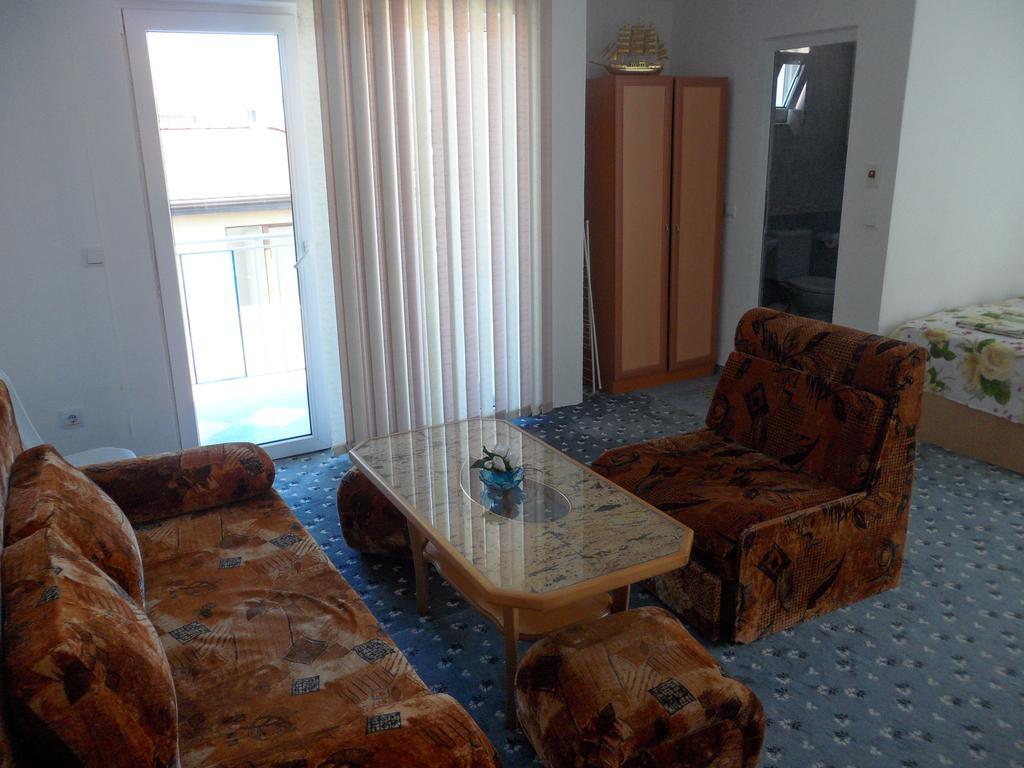 Sianie Guest House 라브다 외부 사진