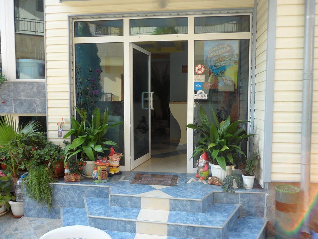 Sianie Guest House 라브다 외부 사진